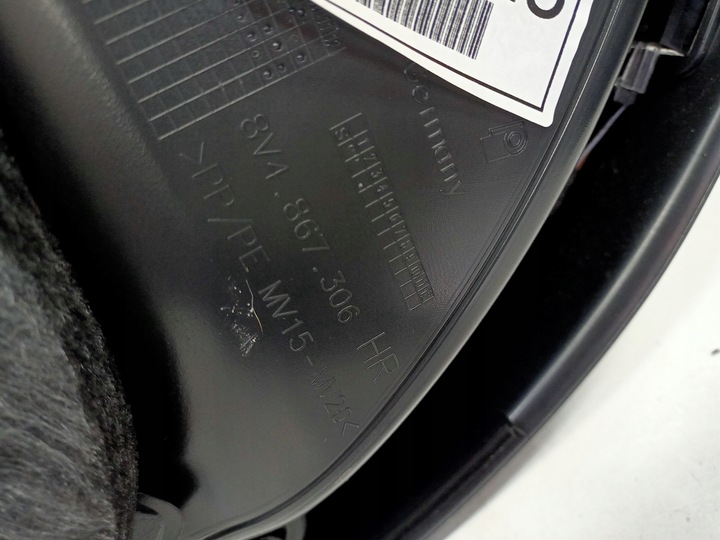 фото №9, Audi a3 8v sportback обивка дверь правая зад задняя боковина 8v4867306