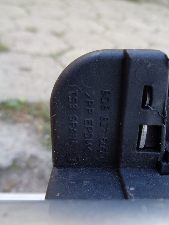 фото №8, Замок кришки зад 6q6827505d vw polo 4 iv hb 02-09r