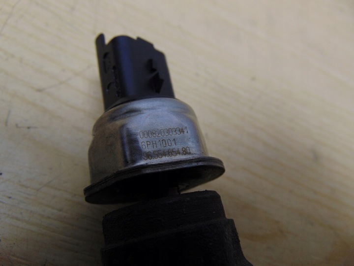 фото №9, Планка впрыскивающий датчик citroen berlingo 2008-1.6 hdi