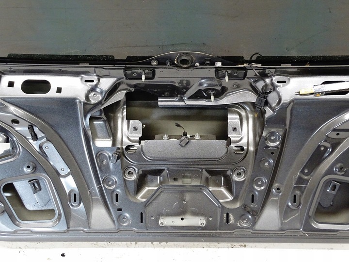 фото №14, Крышка багажника зад задняя audi a3 8v 5d hb sb s-line lz7s стекло