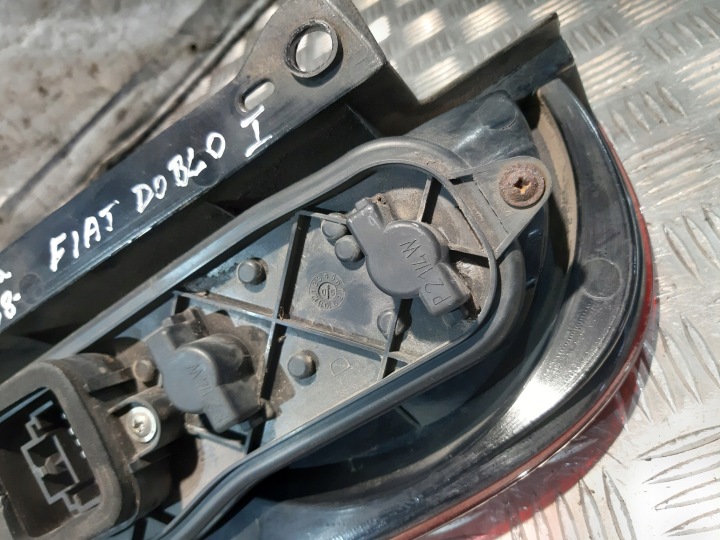фото №15, Fiat doblo 1 i рестайлинг 04- фара правая зад + вкладка 51755144