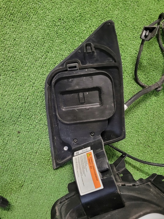 фото №15, Hyundai kona ev электрический заглушка крышка гнездо зарядки решётка жгут