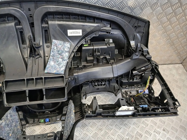 фото №11, Peugeot 2008 консоль панель подушки подушка безпеки ремені оригінал демонтаж європа