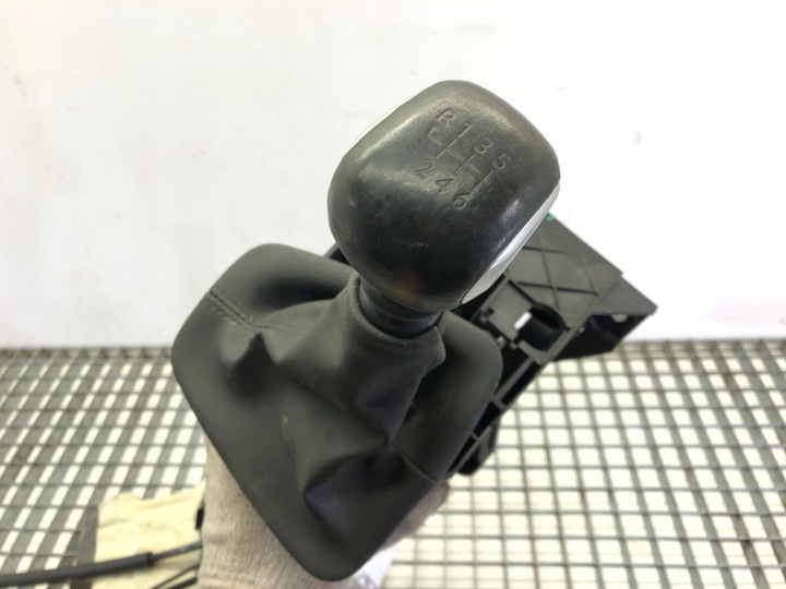 фото №3, Домкрат рычаг коробки передач toyota proace city verso 2022 1.5d-4d 9814653080