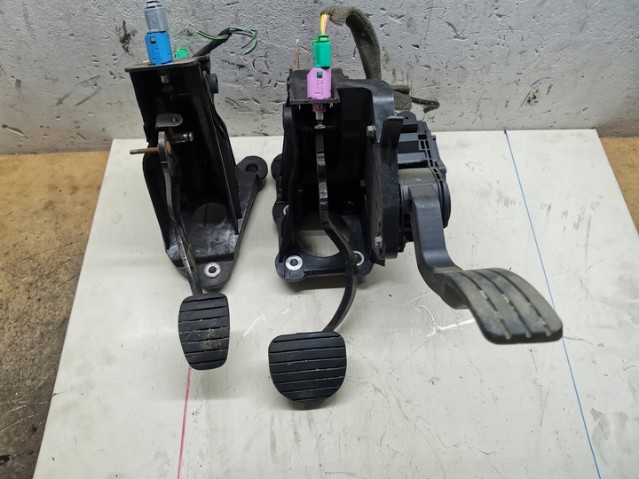 фото №9, Педали педаль газа тормоза сцепления laguna iii 46503000r 465010003r