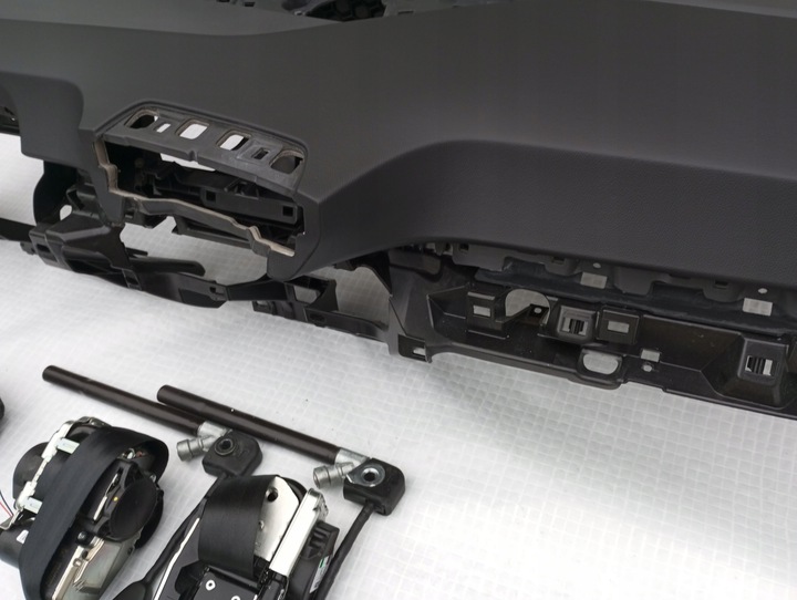 фото №15, Панель роздавальна консоль vw id3 капот id.3 2 подушка безпеки 2 ремені 2 натягувачі