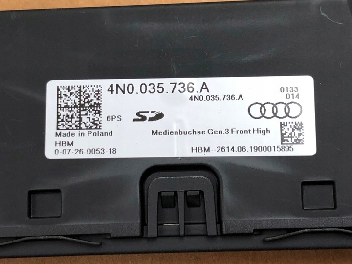 фото №13, Туннель средний панель индукция станция зарядки audi e-tron 55 2020- бардачок