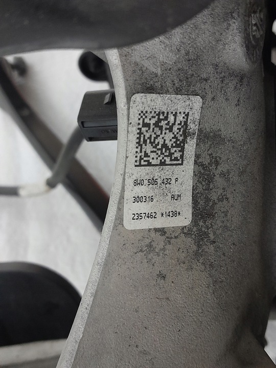 фото №14, Audi a4 b9 поворотный кулак амортизатор ступица суппорт диск рычаги правые зад