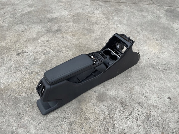 фото №8, Туннель средний подлокотник bmw x1 u11 22-