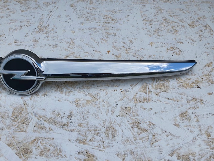 фото №2, Opel zafira c накладка хром кришка зад