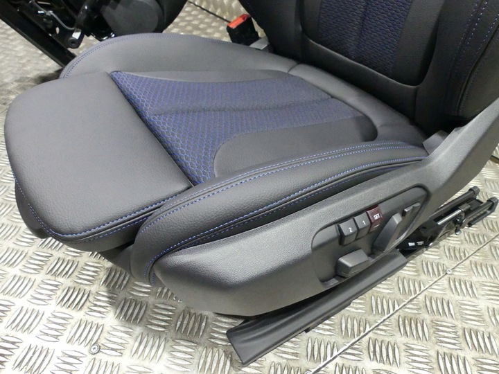 фото №9, Bmw x2 f39 обивка m sport сиденья подогрев диван обшивки туннель коврики