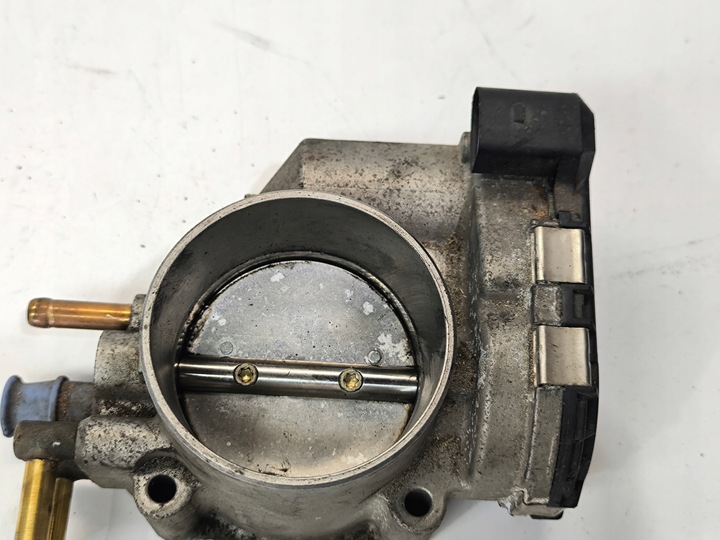 фото №7, Дроссельная заслонка audi a4 b6 b7 a6 volkswagen seat skoda 078133062b оригинал !!