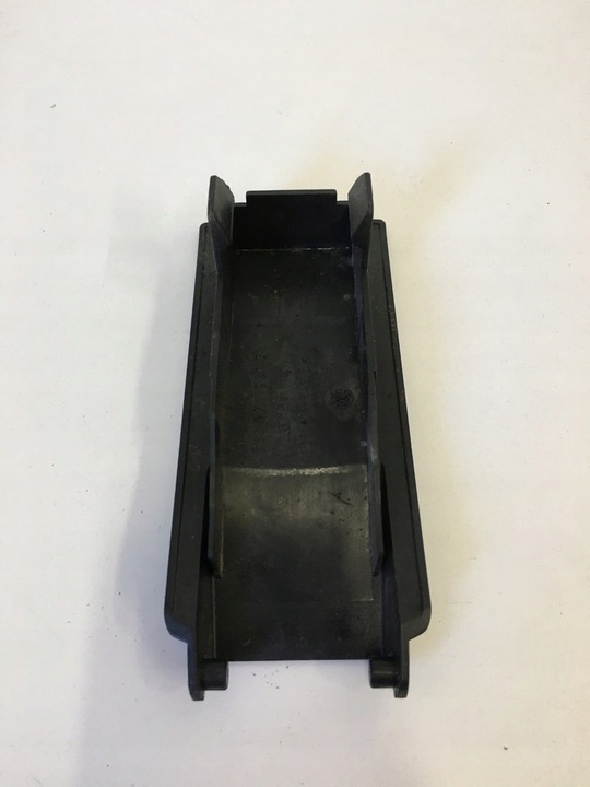 фото №16, Audi a4 b7 04/08 захист кабелі сидіння 8e0971981b