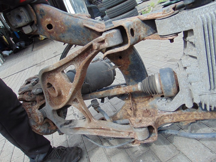 фото №12, Балка підвішування зад mercedes r w251 3.0d 4-matic