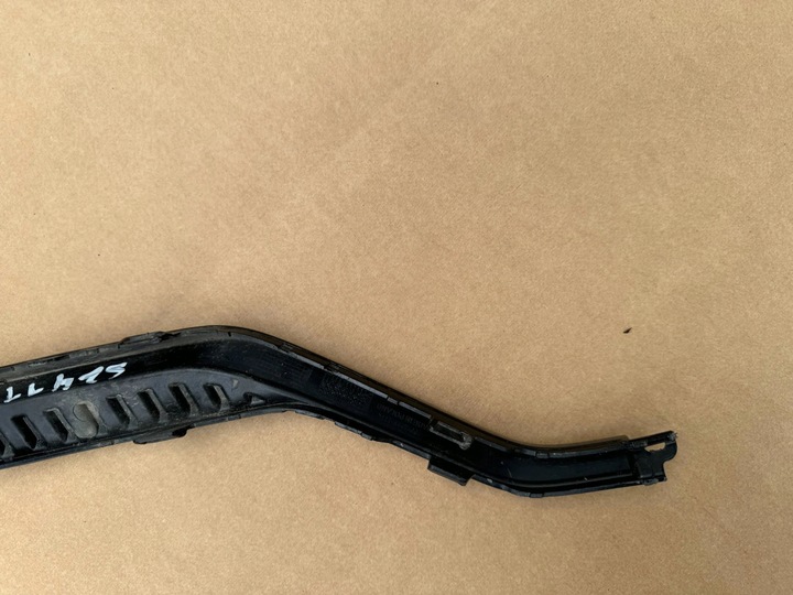 фото №7, Volvo xc60 xc-60 ii 2 рестайлінг 21- r-design планка ліва дифузор бампер зад зад