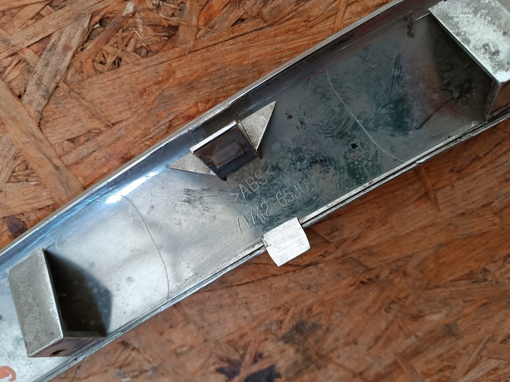 фото №7, Рамка хром решітка решітка перед 71742-65j0 suzuki grand vitara ii 05-