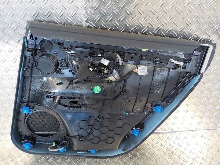 фото №5, Volvo s90 16-19 боковина обивка дверь левый зад