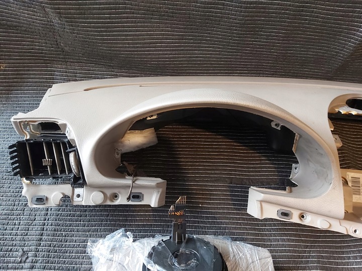 фото №10, Панель ремені подушки mercedes e w211 стрічка консоль