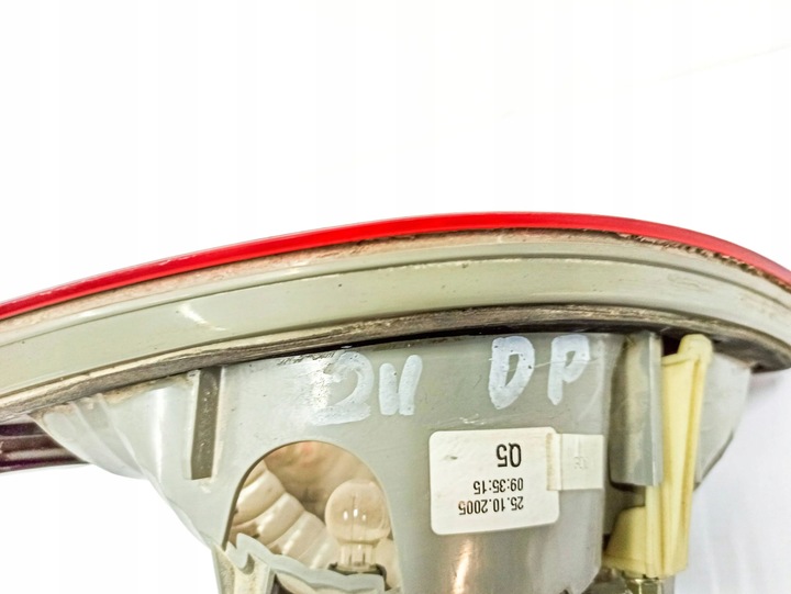 фото №9, Mercedes-benz e w211 2004 зад сторона правая лампы задние