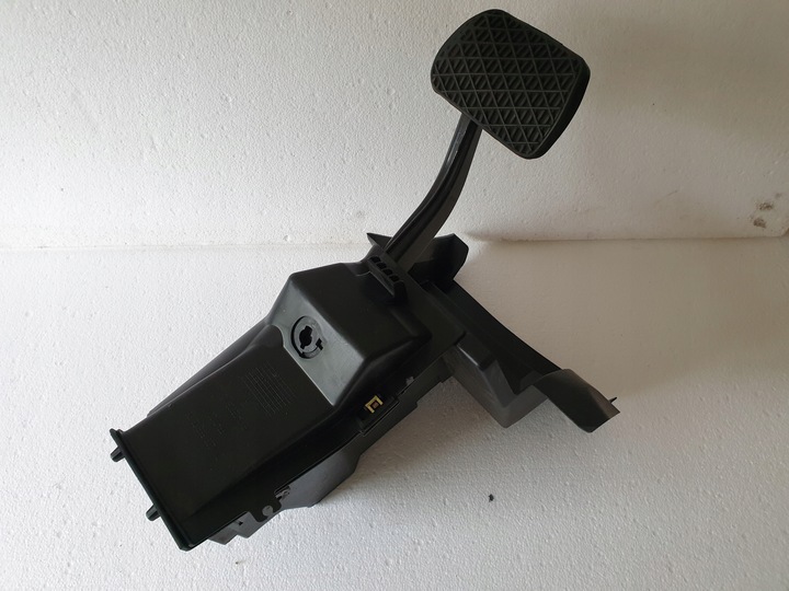 фото №1, Педаль гальма mercedes w203 2032900719 1.8 бензин