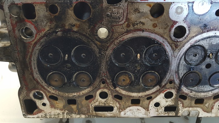 фото №9, Toyota avensis t29 verso 1.6 d4d 2.0 d4d n47c16a головка 78126090500