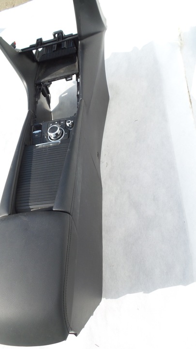 фото №11, Туннель средний подлокотник mazda 3 iii 2018 gmj666cm0a панель средний