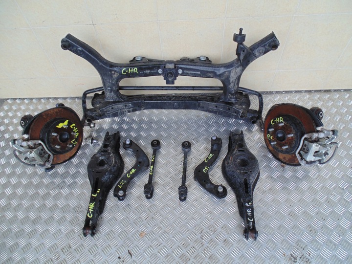 фото №1, Підвішування колиска важіль поворотна опора зад c-hr chr