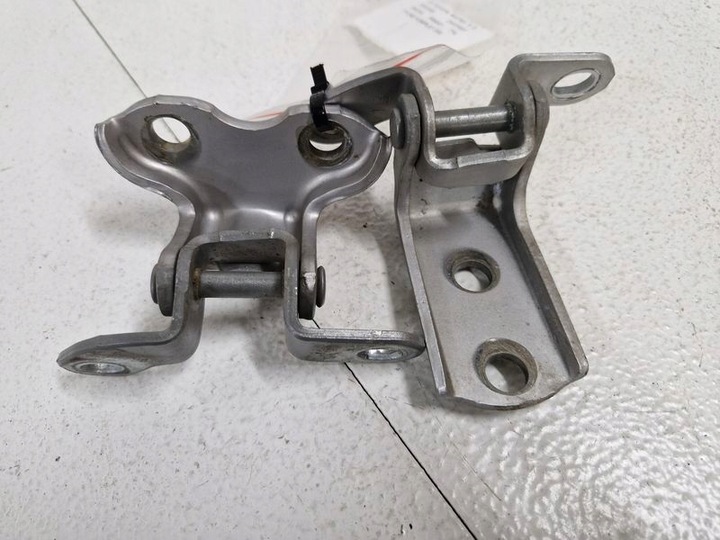 фото №1, Toyota matrix ii 2 петля петлі двері праві зад задні комплект