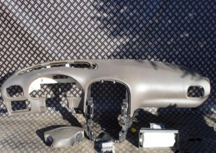 фото №1, Chrysler grand voyager iii iv 01- панель подушки подушка