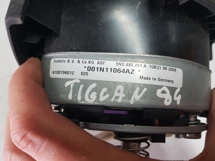 фото №8, Vw tiguan i 5n 06-10r подушка подушка  водія 5n0880201a
