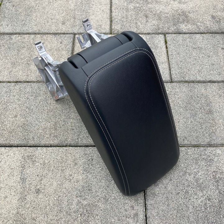 фото №9, Audi s3/a3 8v подлокотник средний кожа кожаный белая nić 8v0864283