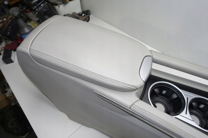 фото №7, Mercedes w164 підлокітник тунель бардачок ml gl x164