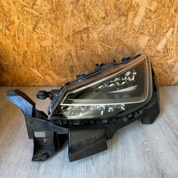 фото №9, Лампа передняя лампы комплект seat arona полный led