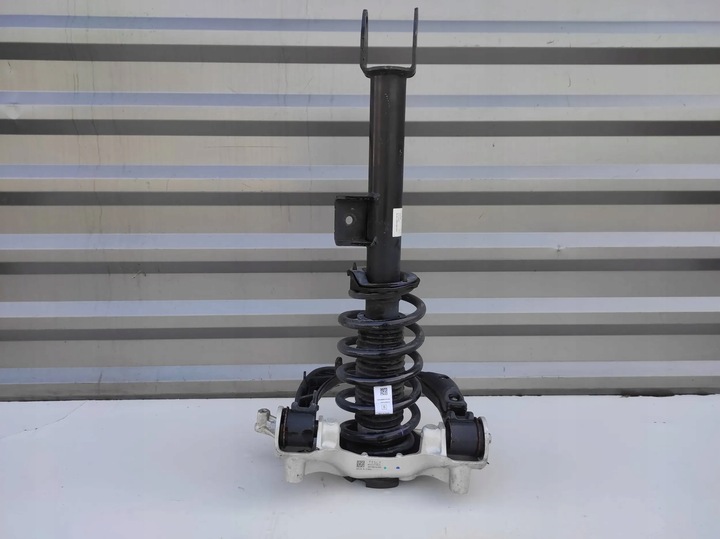 фото №1, Амортизатор рычаг крепление переднее перед левый tesla модель 3 1044363-00-f