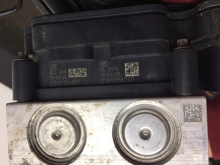 фото №8, Citroen c3 iii насос блок управления abs трубки штекер