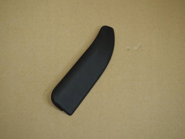 фото №1, Заглушка захист двері правий зад audi a4 b8 універсал