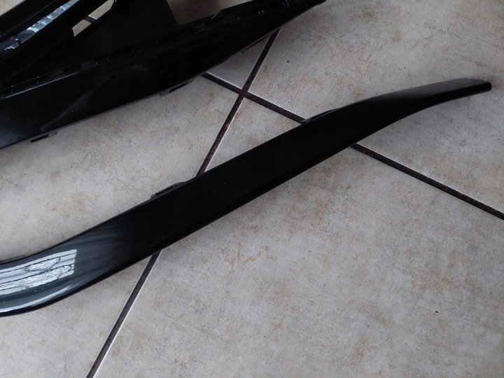 фото №7, Решітка бампера - права - vw passat b8 - r-line - рестайлінг - 3g0