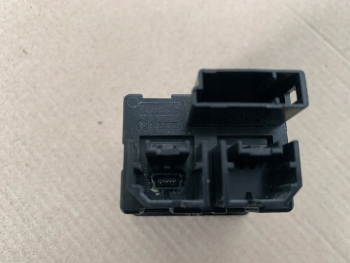 фото №7, Ford mustang mach-e rwd гнездо port usb оригинал