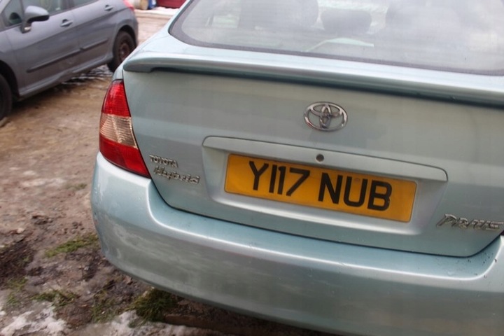 фото №3, Toyota prius i 01 гібрид кришка багажника зад