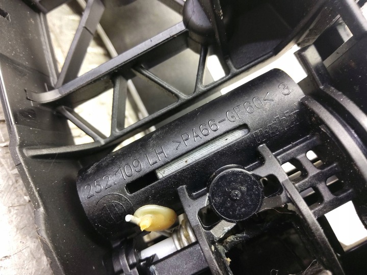 фото №8, Jeep renegade 2016 зад сторона левая ручка наружная дверь задних