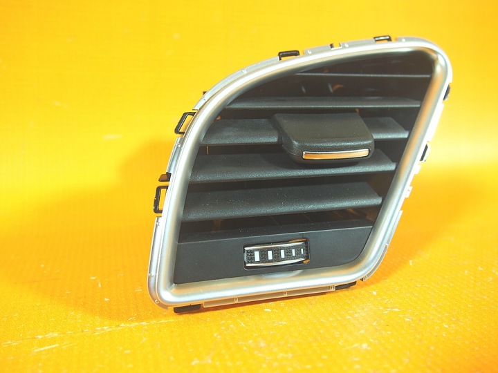 фото №8, Audi a5 8t 16km решётки воздуховод консоли комплект 8t1820901g