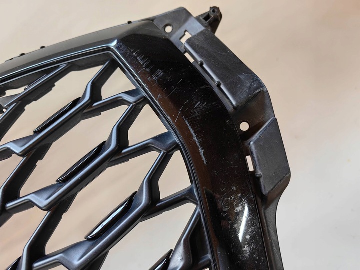 фото №3, Audi q3 83a рестайлинг чёрный - решётка радиатора решётка сцепление рекомендую