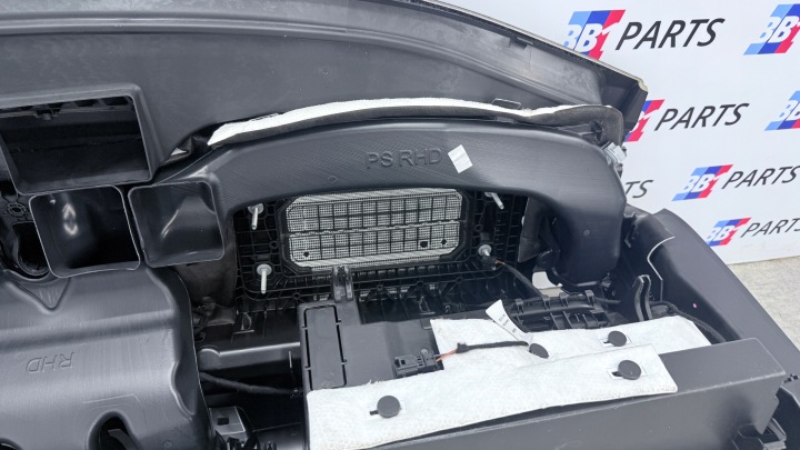 фото №10, Mercedes w118 cla w177 консоль торпедо роздавальна капот чорна uk rhd