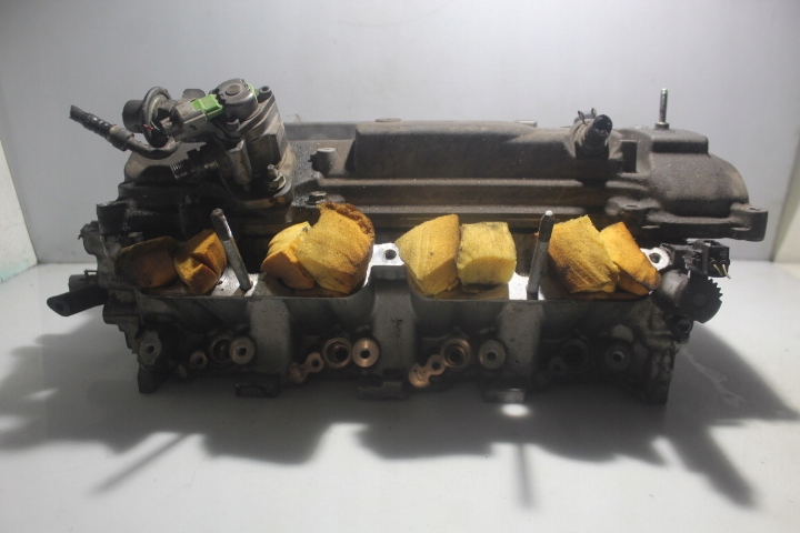 фото №1, Головка двигуна toyota avensis ii t25 2.0