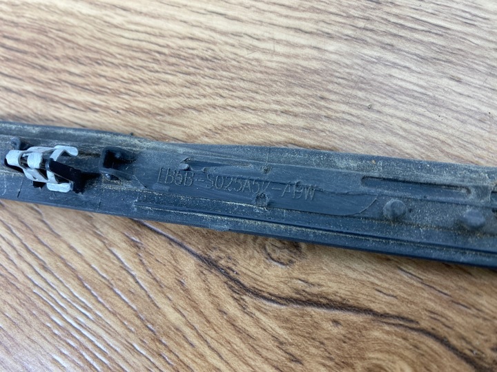 фото №9, Прокладка планка скла лобовий ford explorer 2020+ usa