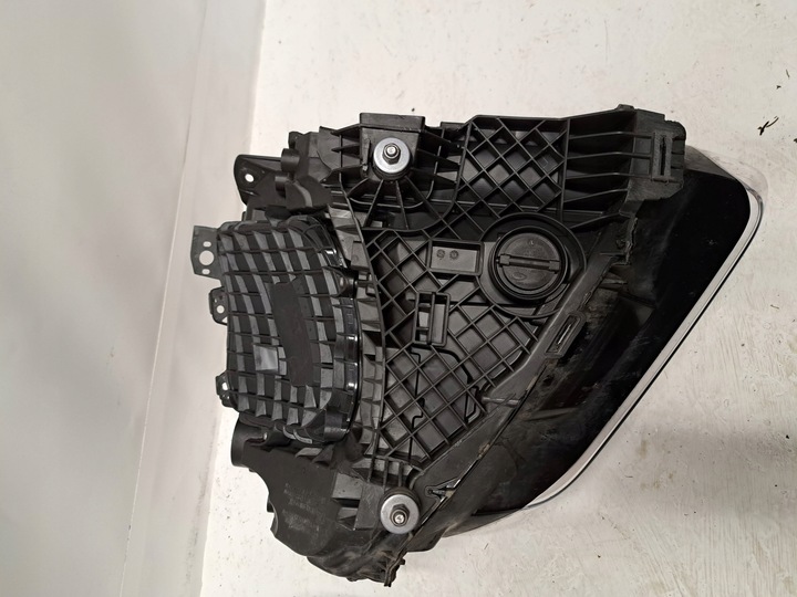 фото №12, Porsche taycan 9j1941032e 9j1941031e лампа лампы правая левая перед передняя