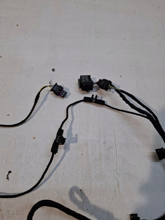 фото №6, Audi a4 b9 8w9 установка джгут paktroników pdc бампера зад