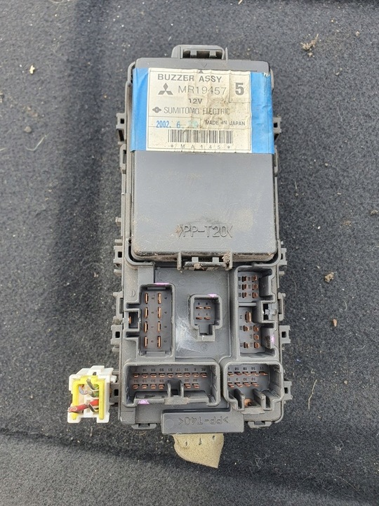 фото №1, Mr19457 модуль коробка предохранителей mitsubishi colt 1j0 1.3 96-04