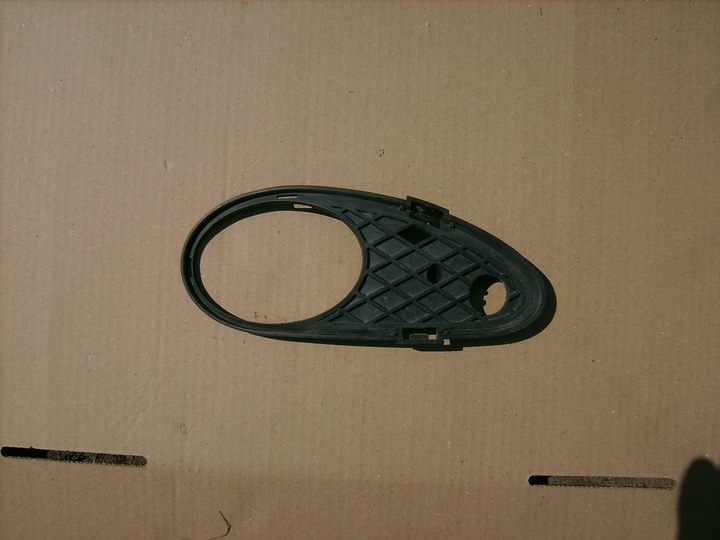 фото №1, Рамка решітка галоген праві перед mercedes w203 a2038850623