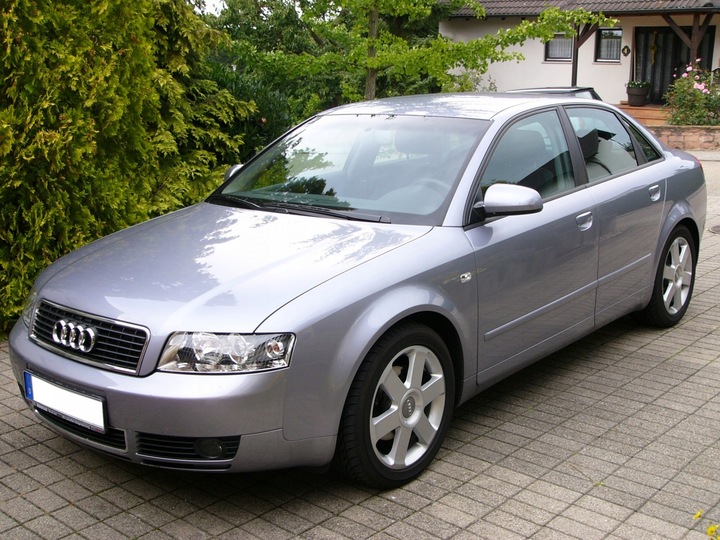 фото №13, Панель роздавальна консоль капот eu audi a4 b6 00-
